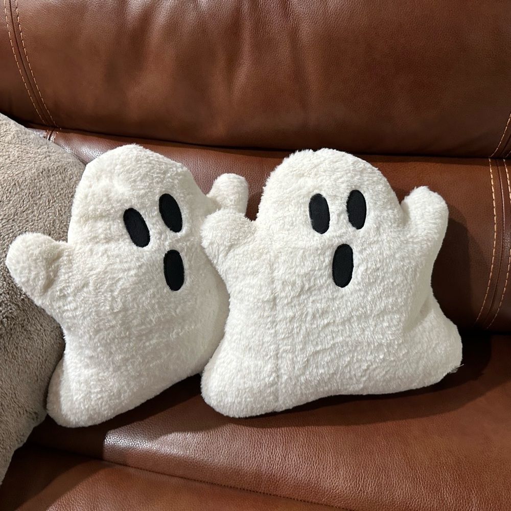 Target Viral Ghost Pillows (2)